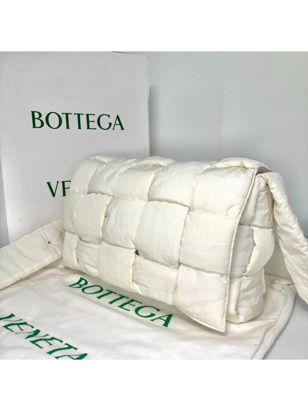 Bottega Veneta Shoulder Bag Padded Intrecciato